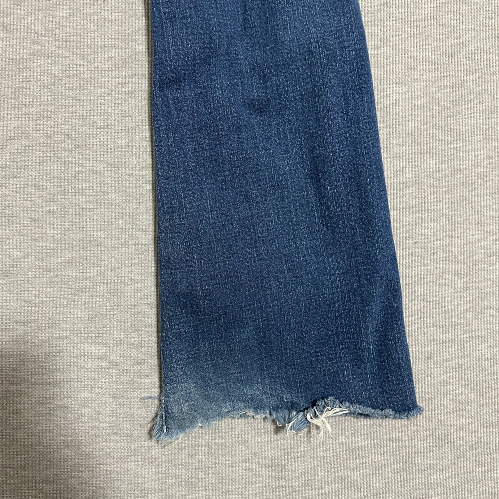 Levi's 519 Low Flare Jeans 13 JR Womens 32x31 Medium Wash Distressed Raw Hem Y2K - Picture 14 of 16